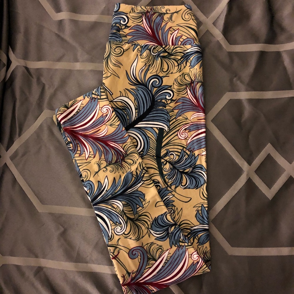 OS Lularoe Feather leggings